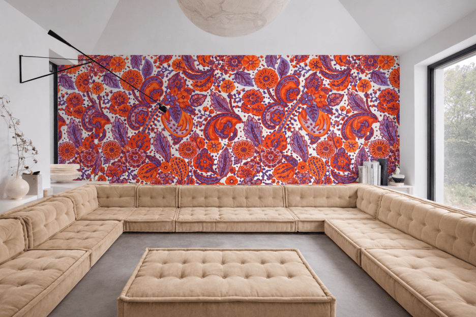 Vibrant Paisley Swirl